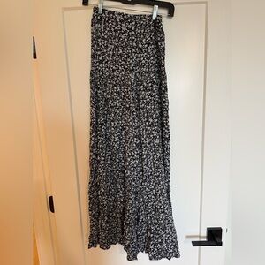 Aakaa Black and White Floral Wide Leg Pants